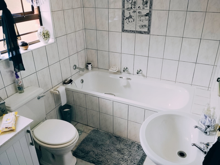 3 Bedroom Property for Sale in Dana Bay Western Cape